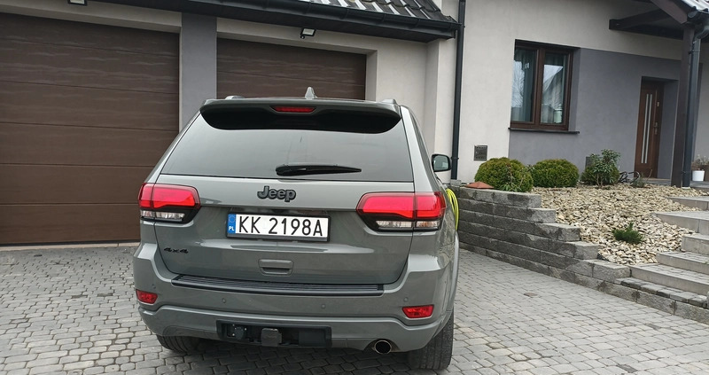 Jeep Grand Cherokee cena 133000 przebieg: 107500, rok produkcji 2019 z Kraków małe 172